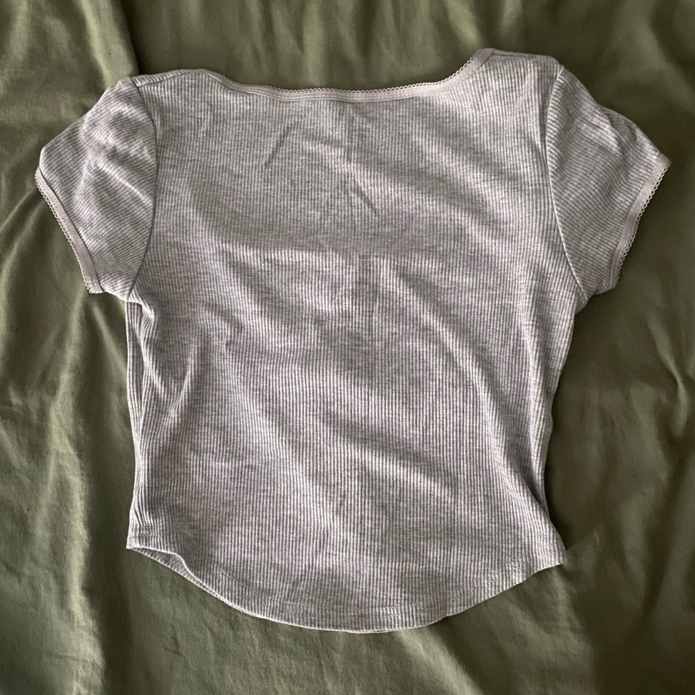 Gray Ribbed Crop Top - Picture 3 of 3